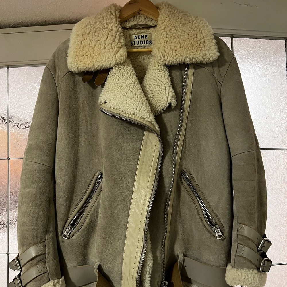 Acne Velocite shearling jacket size 32 (US 2-4)